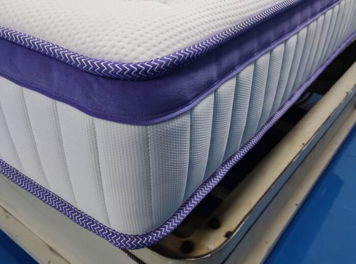 Purple-Hybrid-Mattress-2-922x519x111x0x699x519x1671863595